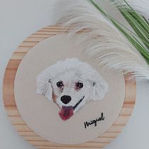 Meu projeto do curso: Retratos bordados de pet: pintura com linha. Embroider, Naturalistic Illustration, and Textile Design project by Maelly Aires - 01.16.2023