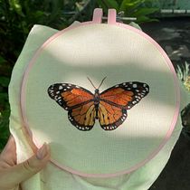Meu projeto do curso: Técnicas de bordado realista. Traditional illustration, Embroider, and Textile Design project by Letícia Oliveira - 01.21.2023