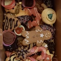 Il mio progetto del corso: Decorazione di biscotti con ghiaccia reale per principianti. Design, Painting, and DIY project by Linda Mao - 01.23.2023