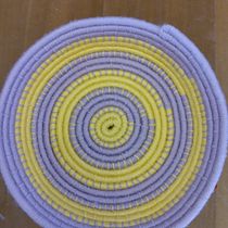 Meu projeto do curso: Tecelagem de cestas para iniciantes: técnica em espiral. Accessor, Design, Arts, Crafts, Fashion Design, Fiber Arts, and Textile Design project by Carmen Rangel - 01.23.2023