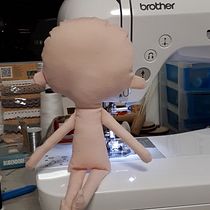 Mon projet du cours : Poupées en tissu : conception, couture et création de contenu Ein Projekt aus dem Bereich H, werk, Spielzeugdesign, Social Media, Smartphonefotografie, Produktfotografie, Nähen, Fotografie für Instagram, Nähen und Schnittmuster von courtois_f - 24.01.2023
