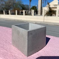 Mi proyecto del curso: Creación de muebles en concreto para principiantes. Een project van Craft, Meubelontwerp en -bouw, Interieurontwerp,  Interieur y DIY van natalialopez51 - 24.01.2023