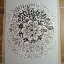 Mon projet du cours : L'art de dessiner des mandalas : créez des motifs géométriques Ein Projekt aus dem Bereich Zeichnung und Illustration mit Tinte von Carole Holpla - 25.01.2023