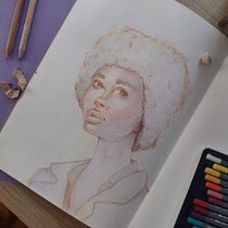 Mon projet du cours : Dessin de portraits expressifs aux crayons de couleur . Drawing, Portrait Drawing, Sketchbook, and Colored Pencil Drawing project by jobabbb - 01.25.2023