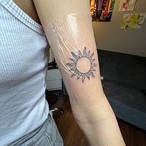 Mój projekt z kursu: Tatuaż w stylu fineline: odkryj subtelność cienkiej linii. Traditional illustration, Drawing, and Tattoo Design project by Daria Owerko - 01.28.2023