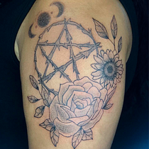Meu projeto do curso: Técnicas de tatuagem: sombreamento com pepper shading. Ilustração tradicional, e Desenho de tatuagens projeto de Jéferson L S Souza - 29.01.2023