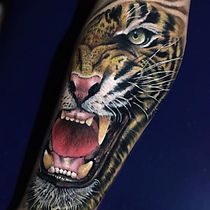 Mi proyecto del curso: Técnicas de color para tatuajes. Un progetto di Illustrazione tradizionale, Disegno, Illustrazione digitale, Design di tatuaggi e Disegno digitale di juniorvx - 30.01.2023