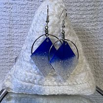 My project for course: Resin Jewelry Design. Un progetto di Design di accessori, Artigianato, Design di gioielli e DIY di sadeeshaishu1109 - 06.02.2023