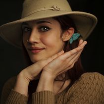 Il mio progetto del corso: Foto ritratto moderno: crea scatti profondi. Photograph, Portrait Photograph, Photographic Lighting, Studio Photograph, Digital Photograph, and Fine-Art Photograph project by Marilena Sebastiani - 02.06.2023