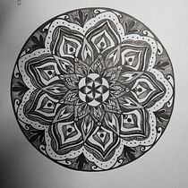 My project for course: The Art of Mandala Drawing: Create Geometric Patterns Ein Projekt aus dem Bereich Zeichnung und Illustration mit Tinte von carolvalopez7 - 06.02.2023