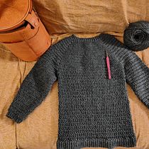 Mi proyecto del curso:  Top-down: prendas a crochet de una sola pieza. Fashion Design, Fiber Arts, DIY, Crochet, and Textile Design project by Anna Saña Uxan - 02.07.2023