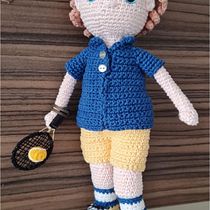 Bonecos para o curso: Amigurumi: design de roupa, cabelo e acessórios. Un proyecto de Artesanía, Diseño de juguetes, Tejido, Crochet, Amigurumi y Diseño textil de Elizabeth Salgado Leite Menezes - 17.04.2023
