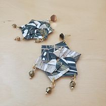 Paper Jewelry-Making with Origami Techniques. Accessor, Design, Arts, Crafts, Jewelr, Design, Paper Craft, Fashion Design, and DIY project by rachel_m_21 - 02.10.2023
