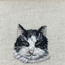 Meu projeto do curso: Minibordado realista de pet. Jewelr, Design, Embroider, and Textile Design project by Estela Pinheiro - 02.13.2023