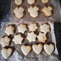 Meu projeto do curso: Decoração de biscoitos com glacê real para iniciantes. Design, Painting, and DIY project by Olga Rodrigues - 02.13.2023