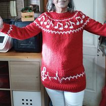 Mi proyecto del curso: Diseño y tejido de punto con la técnica jacquard. Accessor, Design, Fiber Arts, Knitting, and Textile Design project by pepaperezdearmas - 02.14.2023