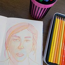 Meu projeto do curso: Desenho de retratos vibrantes com lápis de cor. Drawing, Portrait Drawing, Sketchbook, and Colored Pencil Drawing project by Tainan Assunção - 02.14.2023
