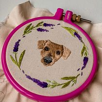 Meu projeto do curso: Acessórios bordados: miniaturas de animais com needle painting. Jewelr, Design, and Embroider project by Andiara Silos - 02.16.2023