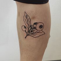 My project for course: Blackwork Tattoo Design. Un projet de Illustration traditionnelle , et Conception de tatouage de Michell Naudi - 14.02.2023
