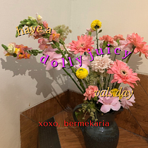 My project for course: Floral Bouquet Creation for Beginners. Interior Design, L, scape Architecture, Decoration, DIY, Floral, and Plant Design project by sapphireee - 02.15.2023