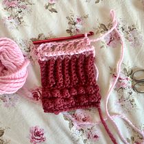 Il mio progetto del corso: Vestiti a uncinetto ricchi di colore e texture. Un progetto di Fashion design, Fiber Art, Uncinetto e Textile Design di Alice Codognesi - 18.02.2023