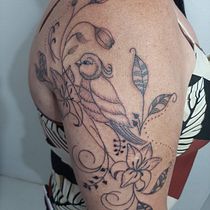 Amira. Traditional illustration, Drawing, Tattoo Design, Botanical Illustration, and Naturalistic Illustration project by amira.fnader - 02.22.2023
