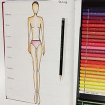 Mi proyecto del curso: Ilustración de bocetos de moda. Een project van Traditionele illustratie,  Schetsen,  Modeontwerp, Digitale tekening y Mode-illustratie van Marina Moretti - 25.02.2023