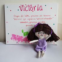 Mi proyecto del curso: Muñecos de tela: diseño, costura y creación de contenido Ein Projekt aus dem Bereich H, werk, Spielzeugdesign, Social Media, Smartphonefotografie, Produktfotografie, Nähen, Fotografie für Instagram, Nähen und Schnittmuster von Ivonne Adriana Forero Avila - 24.02.2023