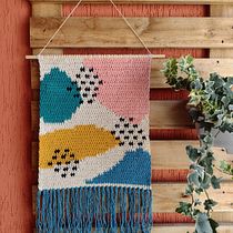 Meu projeto do curso: Intarsia crochê: teça suas tapeçarias. Fashion Design, Decoration, Fiber Arts, DIY, Crochet, and Textile Design project by Sirley Leme Cordeiro Roque - 02.27.2023