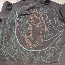 Mi proyecto del curso: Reluciendo . Un projet de Artisanat, Peinture, DIY, Upc, cling , et Design textile de Marcela Bravo Chacón - 27.02.2023