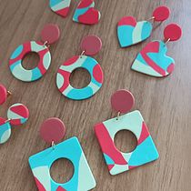 Meu projeto do curso: Design de bijuteria com polymer clay para iniciantes . Un progetto di Design di accessori, Artigianato, Design di gioielli e DIY di Adriane Paganotto - 28.02.2023