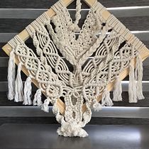 Mi proyecto del curso: Introducción al tapiz de macramé. Un progetto di Design di accessori, Artigianato, Fiber Art, Macramè e Textile Design di Paty Castaneda - 01.03.2023