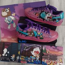Sneaker Project - Graduation Album Art. Un progetto di Design di accessori, Fashion design, Pittura acrilica, DIY, Upc e cling di nkay13 - 05.03.2023