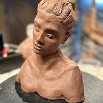 My project for course: Introduction to Clay Figurative Sculpture. Artes plásticas, e Escultura projeto de Emily Brantner - 05.03.2023