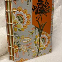 My project for course: DIY Binding Techniques. Fine Arts, Bookbinding, DIY, Arts, Crafts, and Sketchbook project by Susan Unoura - 03.07.2023