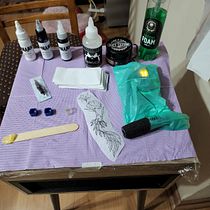 Mi proyecto del curso: Técnicas de tatuaje: sombreado con pepper shading. Ilustração tradicional, e Desenho de tatuagens projeto de Ale Urzúa - 09.03.2023