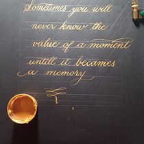 Meu projeto do curso: Caligrafia inglesa do A ao Z. Calligraph project by Vivian Freitas Pereira - 03.16.2023