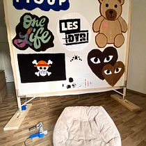 Mon projet du cours : Technique du tufting pour la création de tapis. Un projet de Artisanat, Décoration, Art textile, DIY , et Design textile de Margot Abad - 14.03.2023