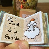 Mi proyecto del curso: Ilustración y encuadernación de libros en miniatura. Projekt z dziedziny Trad, c, jna ilustracja, Craft,  Introligatorstwo i DIY użytkownika Liliana Quintero - 19.03.2023