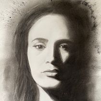 My project for course: Artistic Charcoal Portraiture: Creating Atmosphere. Desenho, Desenho de retrato, Desenho realista, e Desenho artístico projeto de richard_nind - 19.03.2023