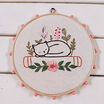 Meu projeto do curso: Técnicas básicas para bordado de letras. Un projet de Broderie , et Design textile de Caroline Martins - 22.03.2023