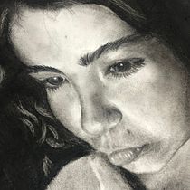 Meu projeto do curso: Retrato artístico com carvão vegetal: criando atmosferas. Ilustração tradicional, Artes plásticas, Desenho, Desenho de retrato, Desenho realista, e Desenho artístico projeto de Sonia Sequeira - 23.03.2023