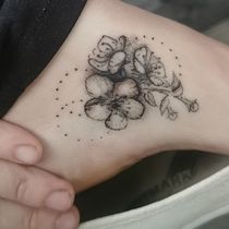 My project for course: Tattoo for Beginners. Tattoo Design project by Joanna Kozubal - 03.21.2023