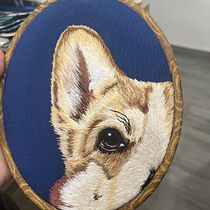 My project for course: Embroidered Pet Portraits: The Thread Painting Technique. Embroider, Naturalistic Illustration, and Textile Design project by bloommellieha - 03.24.2023