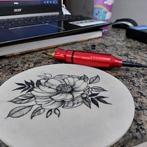 Meu projeto do curso: Introdução à tatuagem. Ilustração tradicional, Desenho de tatuagens e Ilustração botânica projeto de lymaheloisa - 27.03.2023