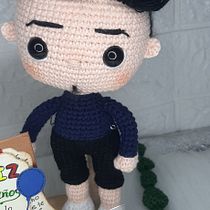 Mi proyecto del curso: Amigurumis: personas tejidas a crochet. Arts, Crafts, To, Design, Fiber Arts, Crochet, Amigurumi, and Textile Design project by alekatia_2 - 03.29.2023