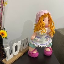 Mi proyecto del curso: Elaboración de muñecas amigurumi románticas Ein Projekt aus dem Bereich H, werk, Spielzeugdesign, Weben, Crochet, Amigurumi und Textildesign von Fernanda Lopez - 01.04.2023