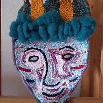 My project for course: Punch Needle: Embroider Decorative Masks. Un proyecto de Bordado, Decoración de interiores, Punch needle y Diseño textil de Nemes Patrícia - 01.04.2023
