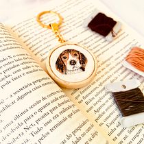Meu projeto do curso: Minibordado realista de pet. Jewelr, Design, Embroider, and Textile Design project by Aline Callai - 04.02.2023