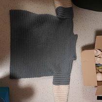 My project for course: Creating Garments Using Crochet Ein Projekt aus dem Bereich Modedesign, Weben, DIY, Crochet und Textildesign von Dani - 02.04.2023